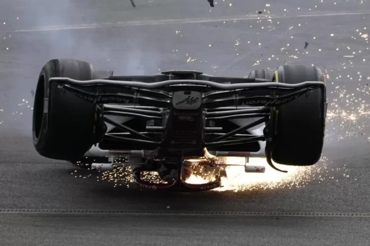 Video. Fórmula 1: tremendo accidente del piloto chino Guanyu Zhou en el British GP