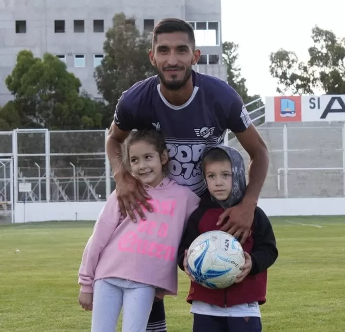 Franco Domínguez buscaba trabajo en Comodoro Rivadavia y se convirtió en el goleador de Jorge Newbery Franco Domínguez buscaba trabajo en Comodoro Rivadavia y se convirtió en el goleador de Jorge Newbery