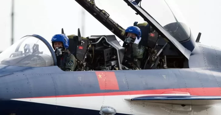 China denunció la presencia de un OVNI en sus cielos y se prepara para derribarlo