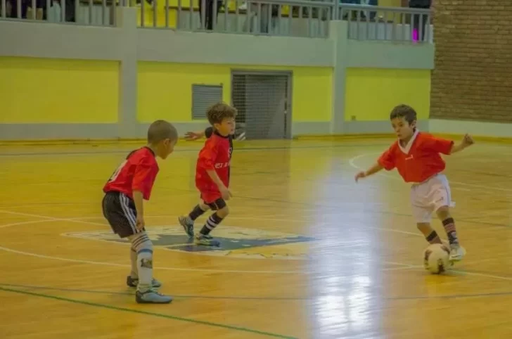 El DT de Deportivo Esperanza habló de Raúl García y Alem “Colo” Torres