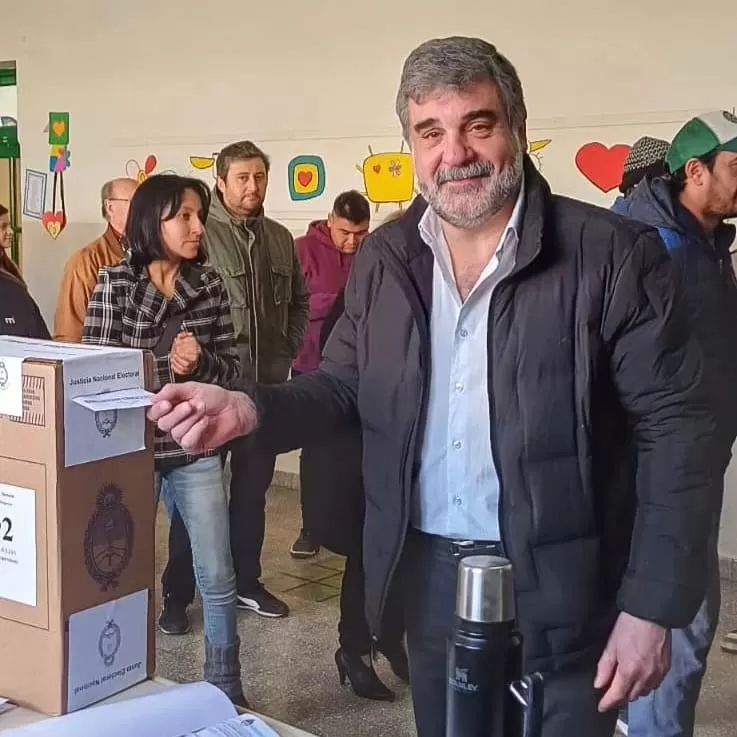 Gardonio votó y viajó a Río Gallegos para esperar el resultado de las elecciones de Santa Cruz