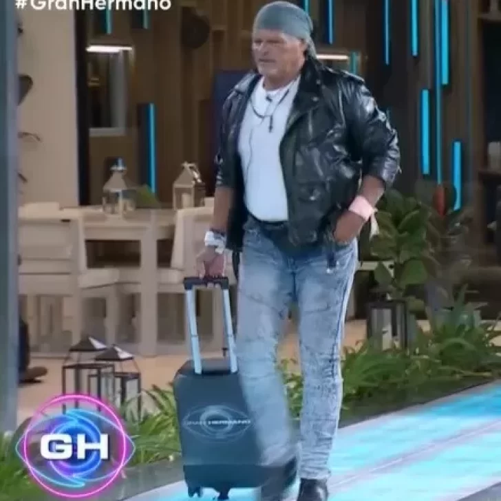 Walter “Alfa” Santiago se fue de la casa de Gran Hermano con ruido de batucada de fondo Walter “Alfa” Santiago se fue de la casa de Gran Hermano con ruido de batucada de fondo
