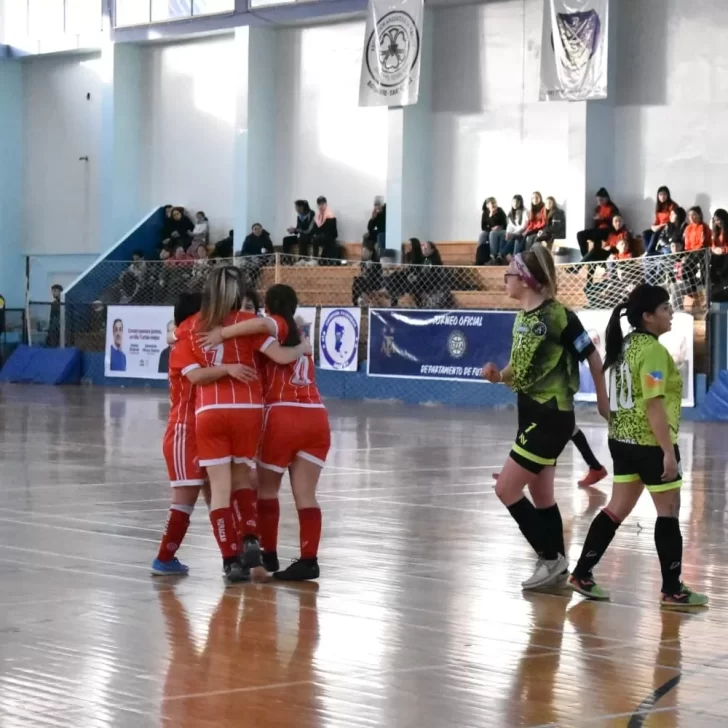 Torneo Regional Patagónico Femenino: Huracán goleó y Liverpool perdió en la Cuenca