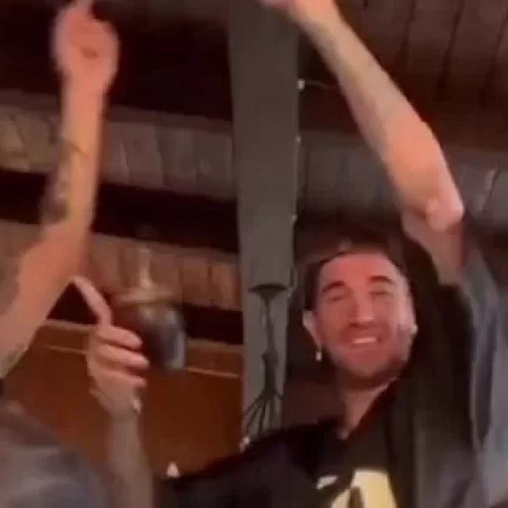 Tini Stoessel compartió parte de una coreografía de su nuevo tema pero alguien se robó las miradas Tini Stoessel compartió parte de una coreografía de su nuevo tema pero alguien se robó las miradas