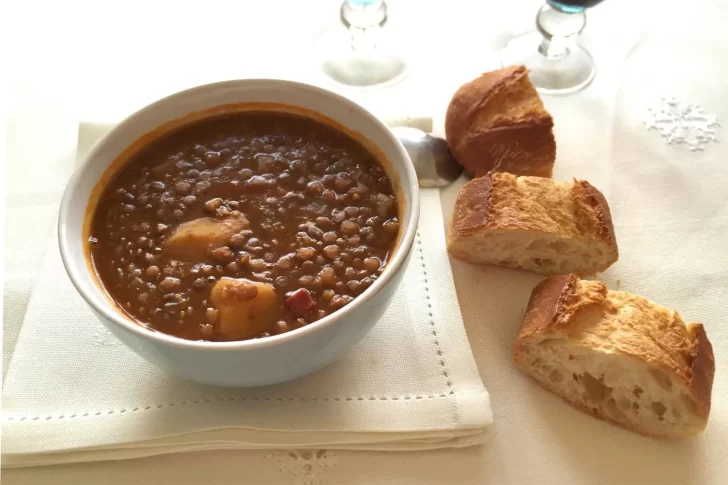 Guiso de lentejas: la receta más sencilla para combatir el frío