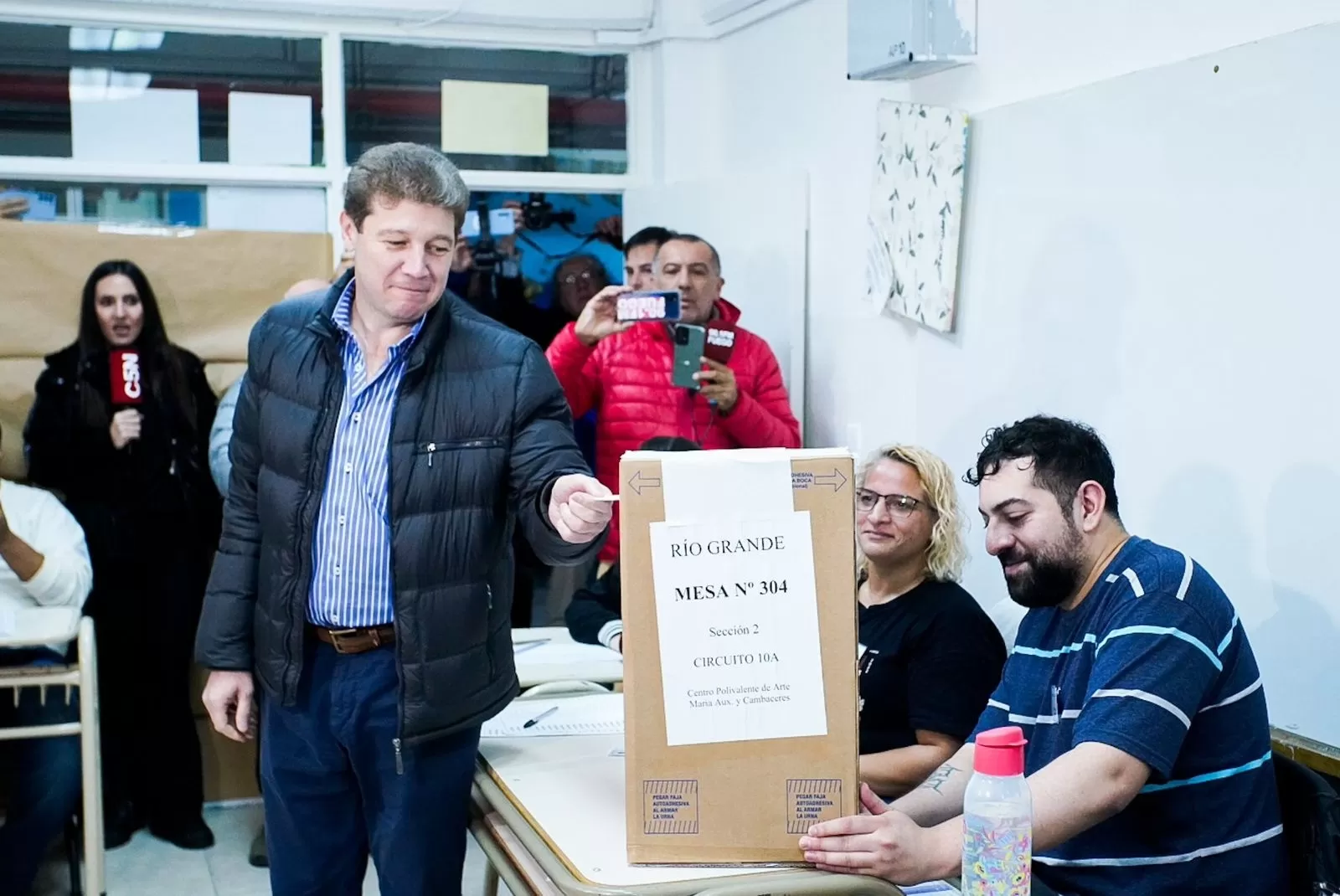 Gustavo Melella: “Tierra del Fuego tiene que seguir creciendo y recuperando empleo” Gustavo Melella: “Tierra del Fuego tiene que seguir creciendo y recuperando empleo”