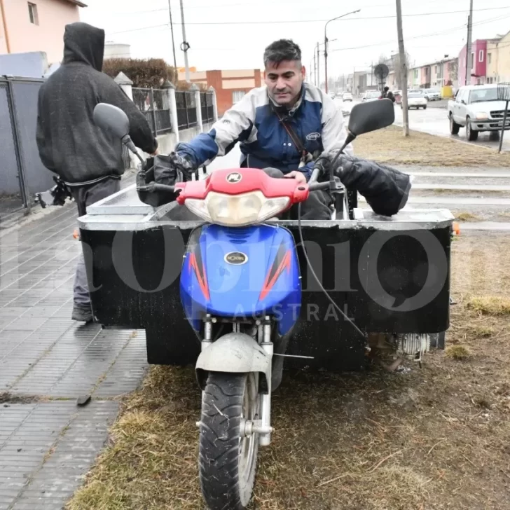 Debió usar silla de ruedas tras sufrir un violento robo y adaptó su moto: “Quería independencia”