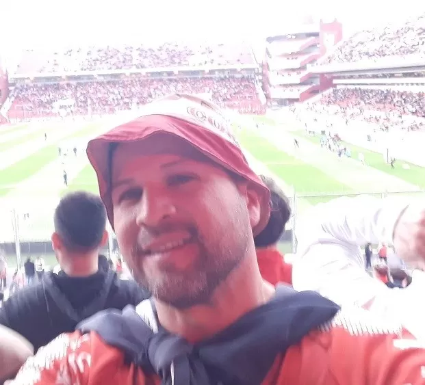Video. Un hincha de Independiente falleció en pelea entre manifestantes y barra del ‘Rojo’