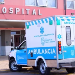 Dieron el alta a los tres policías lesionados en el accidente de un auto y un patrullero en Caleta Olivia