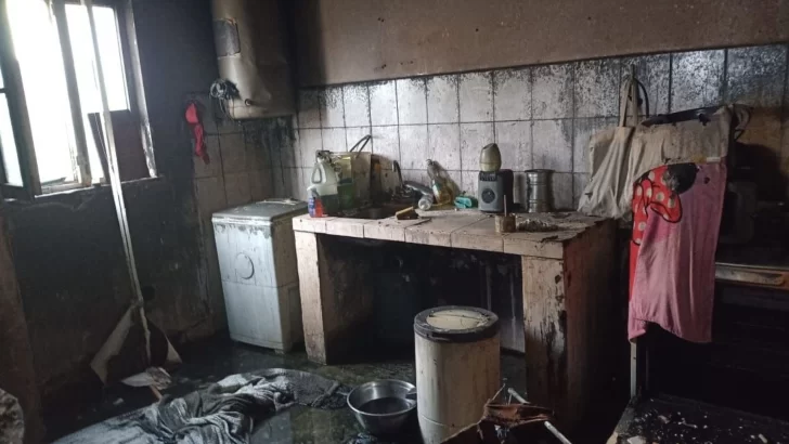 Incendio accidental provocó importantes daños en una vivienda