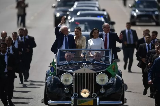 Lula Da Silva asume la presidencia de Brasil por tercera vez