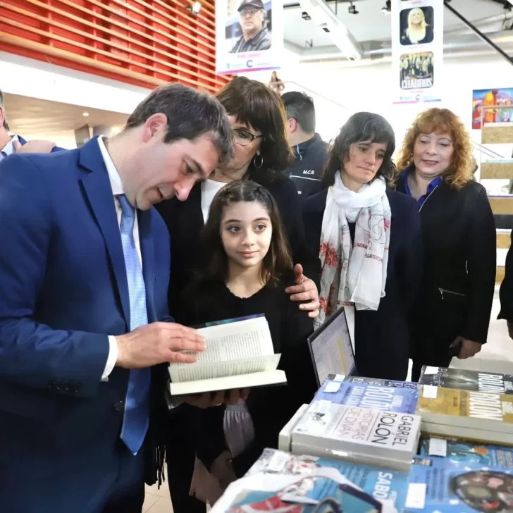 Juan Pablo Luque inauguró la Feria Internacional del Libro de Comodoro: “Debemos recuperar el valor de la inversión en cultura y educación”
