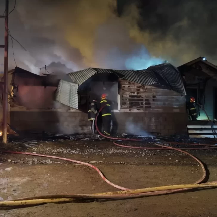 Pérdidas totales: se incendió una vivienda en el Barrio YCRT