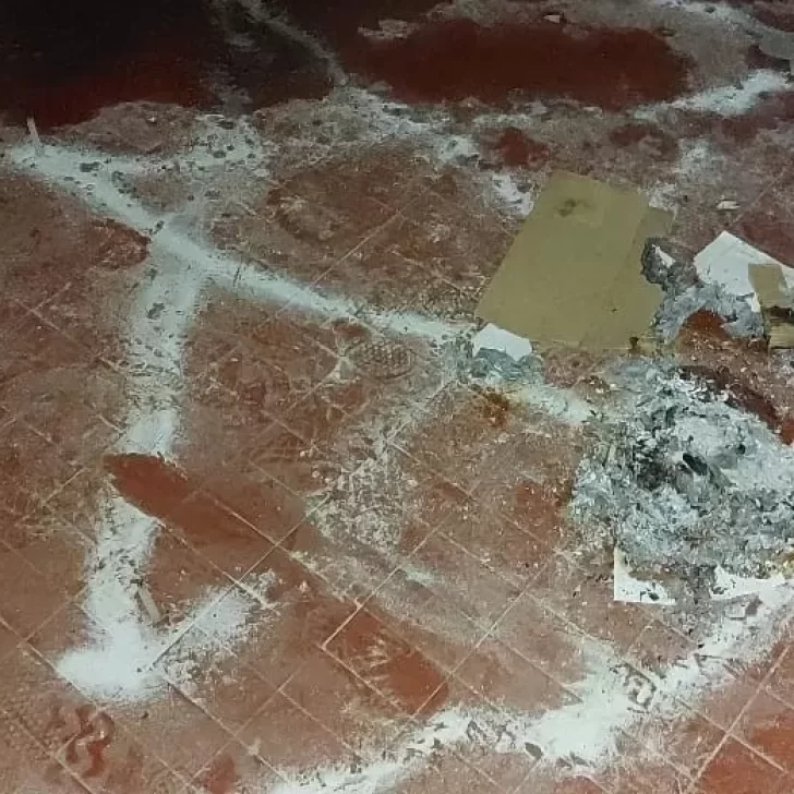 Macumba: se incendió el edificio de la ex Telefónica y aseguran que fue por un ritual satánico Macumba: se incendió el edificio de la ex Telefónica y aseguran que fue por un ritual satánico