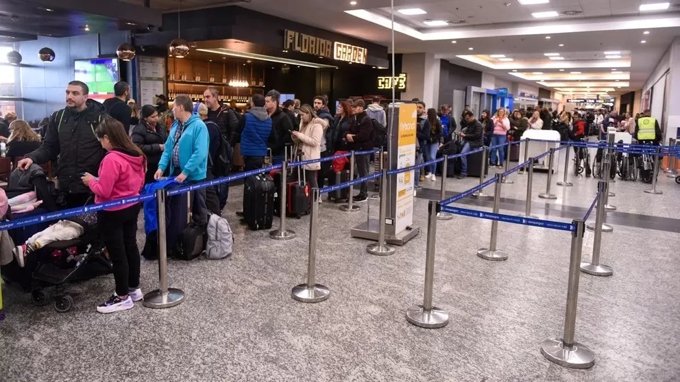 Se levantó la medida de fuerza en Aeroparque y se normalizan los vuelos