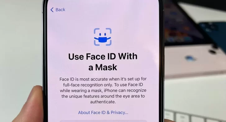 Cómo desbloquear la pantalla de tu iPhone con el barbijo puesto sin Apple Watch
