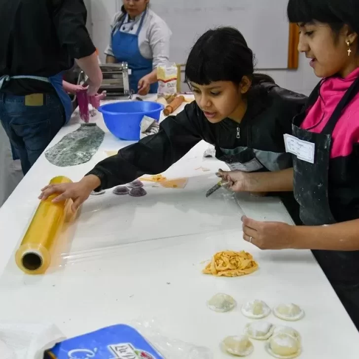 Jornada de puertas abiertas en la Escuela Laboral Domingo Savio: “Es un día de fiesta”