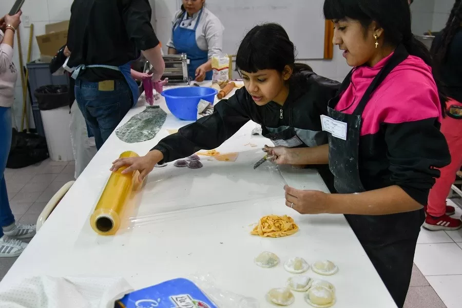 Jornada de puertas abiertas en la Escuela Laboral Domingo Savio: “Es un día de fiesta”