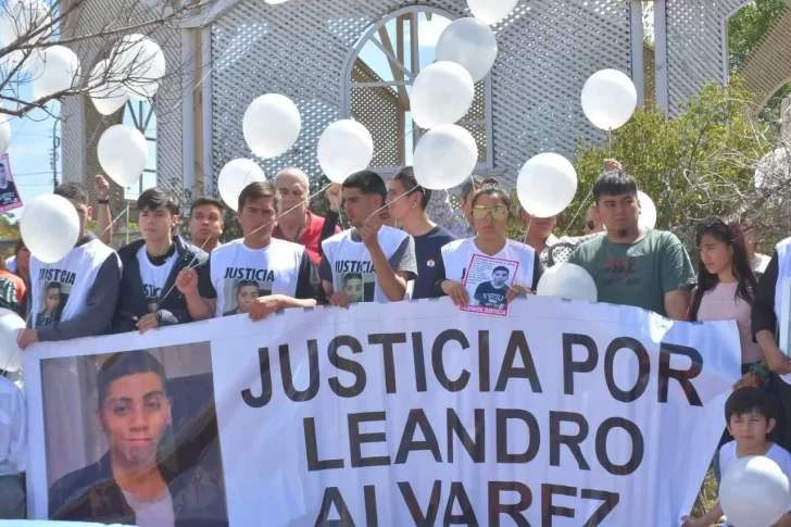 Familiares y amigos despidieron a Leandro Álvarez: “Vamos a luchar por él hasta el final”