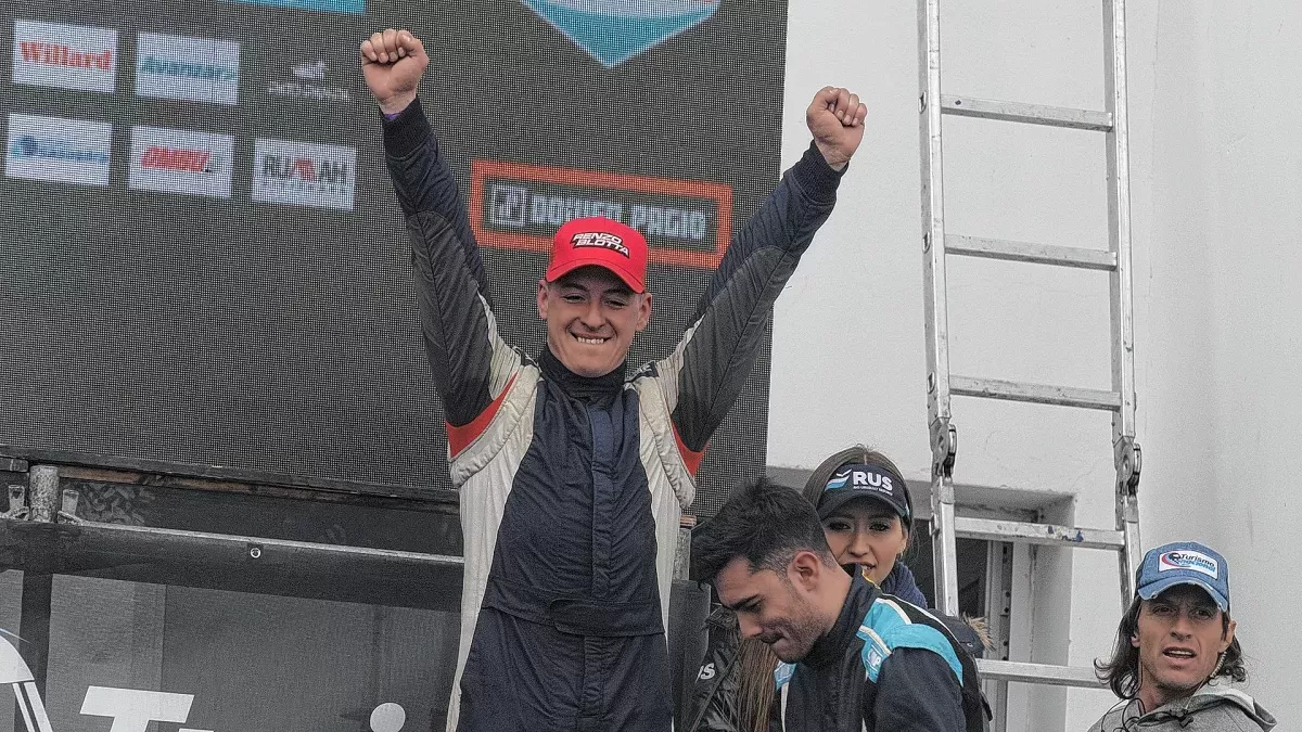 El piloto de Comodoro Rivadavia Renzo Blotta logró su primer podio en la Clase 2 del Turismo Nacional El piloto de Comodoro Rivadavia Renzo Blotta logró su primer podio en la Clase 2 del Turismo Nacional