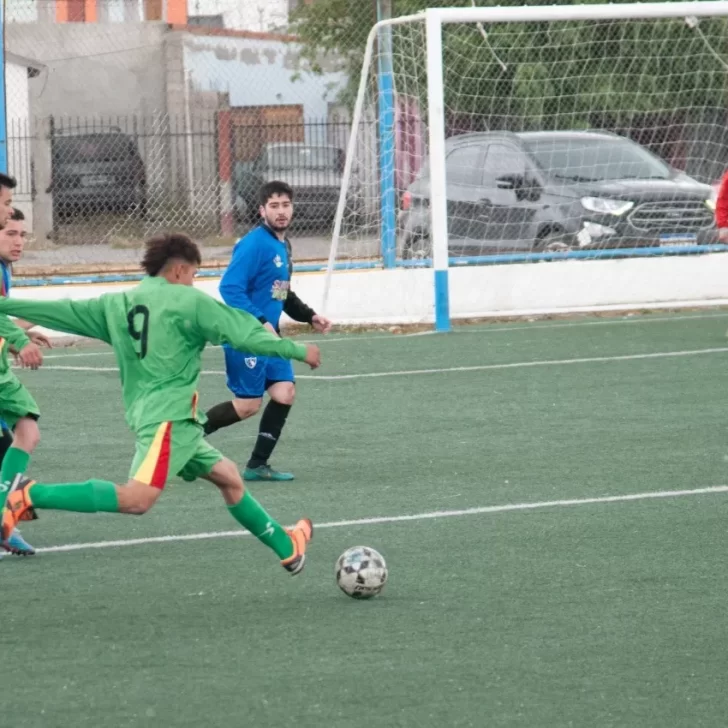Fútbol de los Barrios: El ascenso completó la  8° jornada en su totalidad