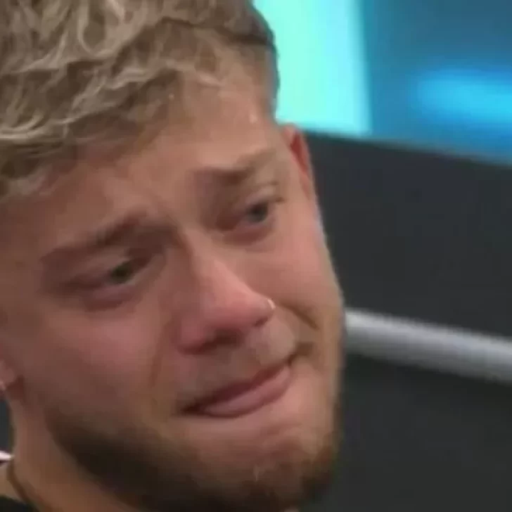 Video. El desconsolado llanto de Nacho de Gran Hermano tras la expulsión de La Tora Video. El desconsolado llanto de Nacho de Gran Hermano tras la expulsión de La Tora
