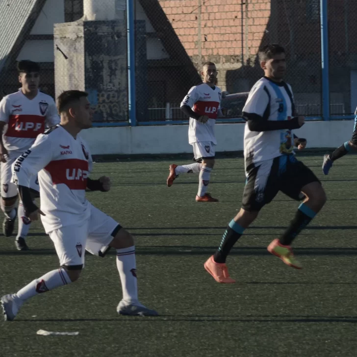 Fútbol de los Barrios: arrancan las semifinales de la “A” y “B” en la Enrique Pino