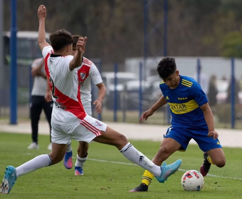 Quién es Luka Andrade, el joven de la Patagonia que la rompe en Boca