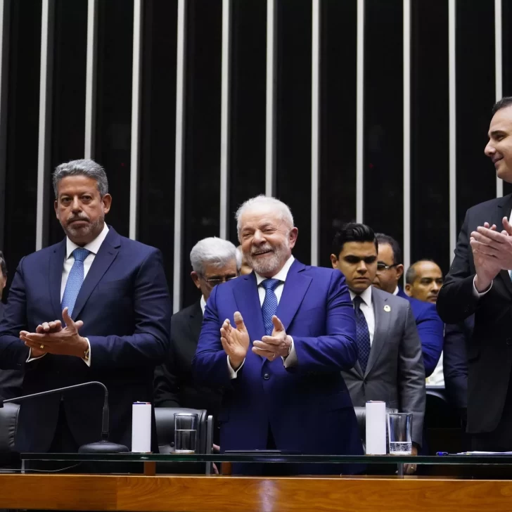 Lula Da Silva juró como presidente de Brasil: “Se termina el proceso de destrucción nacional” Lula Da Silva juró como presidente de Brasil: “Se termina el proceso de destrucción nacional”