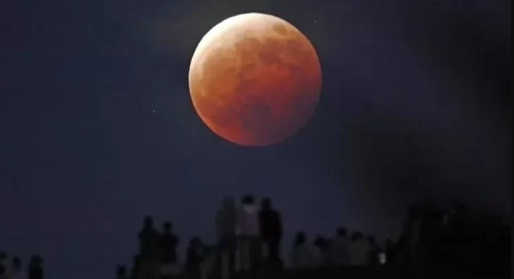 Eclipse total: por qué la Luna se verá roja y cuándo sucederá