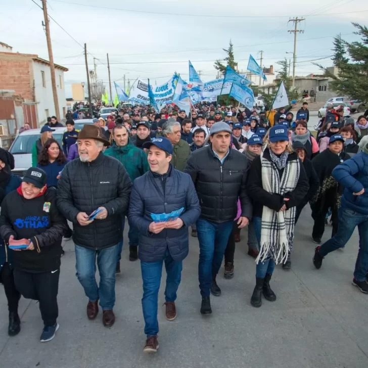 Juan Pablo Luque y Othar Macharashvili recorrieron Comodoro durante el cierre de campaña Juan Pablo Luque y Othar Macharashvili recorrieron Comodoro durante el cierre de campaña