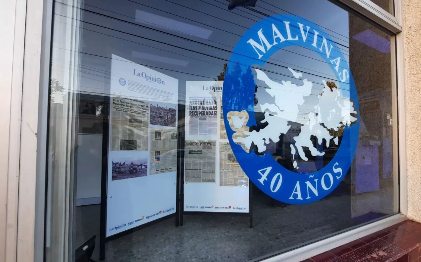 Malvinas 40 años: La Opinión Austral abre la muestra fotográfica itinerante