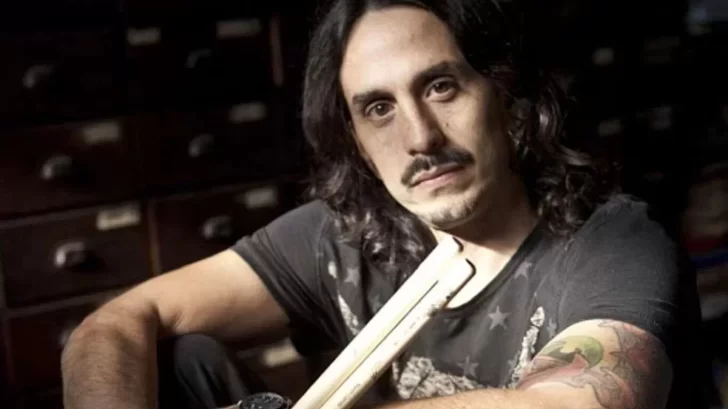 Falleció Martín Carrizo, reconocido baterista y hermano de la conductora infantil “Caramelito”