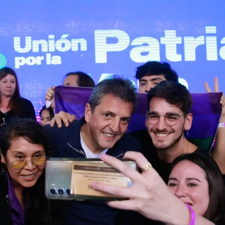 Acompañado por Axel Kicillof y Wado de Pedro, Sergio Massa se presentó en Merlo