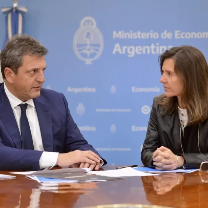 Sergio Massa y Fernanda Raverta anunciaron créditos de hasta $400.000 para jubilados y pensionados de ANSES