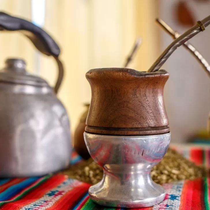 ¿Cómo se debe limpiar el equipo de mate?