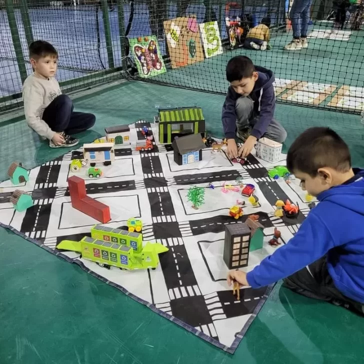 Diversión y aprendizaje: el Municipio de Caleta Olivia celebró el comienzo del “Mes de las Infancias”