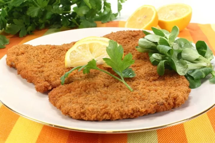 El secreto para recalentar milanesas y que queden bien crocantes