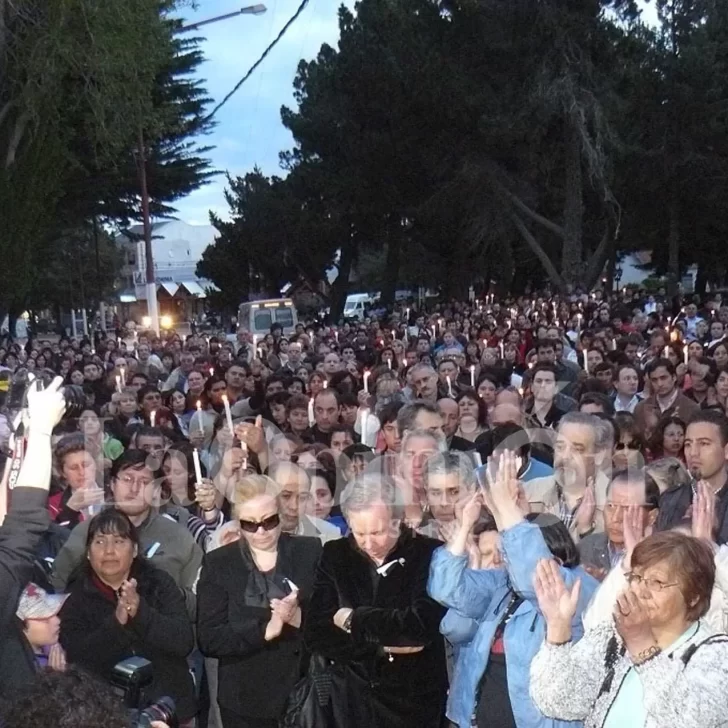 En fotos: así se vivió la muerte de Néstor Kirchner en El Calafate y Río Gallegos el día del Censo 2010 En fotos: así se vivió la muerte de Néstor Kirchner en El Calafate y Río Gallegos el día del Censo 2010