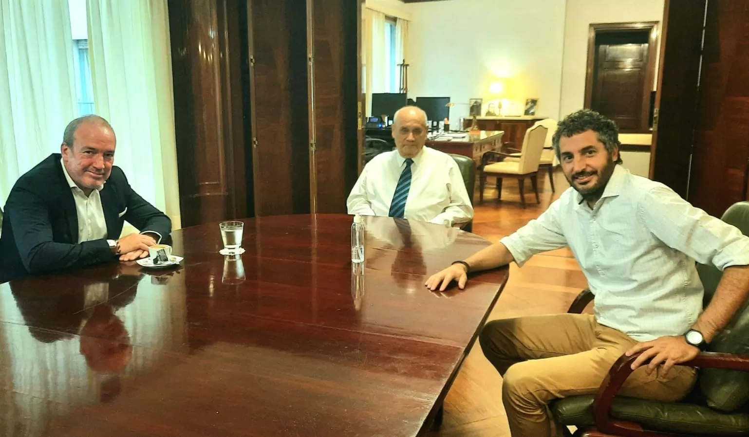 El síndico Carlos Montero se reunió con el secretario de Comunicación Juan Ross El síndico Carlos Montero se reunió con el secretario de Comunicación Juan Ross