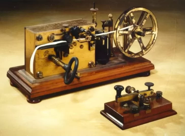 Un día como hoy: Samuel Morse hace la primera demostración pública del telégrafo