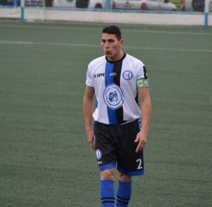 Los clubes del fútbol de los barrios se siguen reforzando para el inicio de la temporada