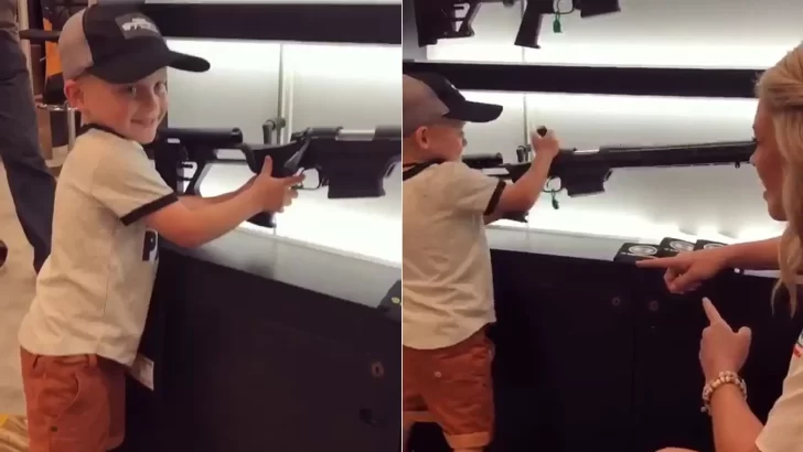 Video. Insólito: una madre le enseña a un nene como utilizar un arma en un supermercado de Estados Unidos