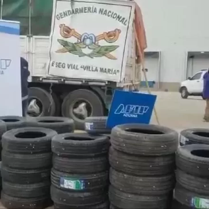 Detuvieron a un camión que transportaba 117 neumáticos de contrabando: el valor superaba los 7 millones de pesos