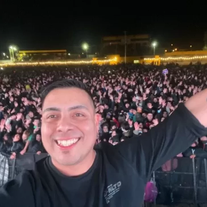 Mirá en vivo la Fiesta Provincial del Frío en la cancha de Ferro de Río Gallegos Mirá en vivo la Fiesta Provincial del Frío en la cancha de Ferro de Río Gallegos