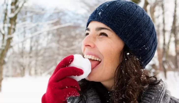 Punto final a un mito invernal: ¿se puede comer nieve?