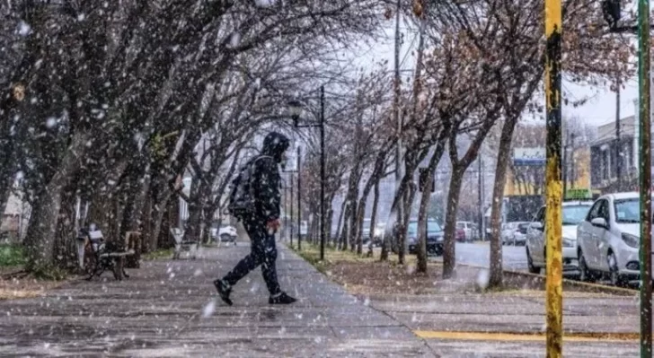 Tras la ola de calor podría caer nieve en tres provincias de Argentina