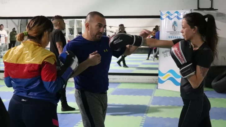 Mirá las fotos de la clínica de boxeo de Omar “Huracán” Narváez en Caleta Olivia