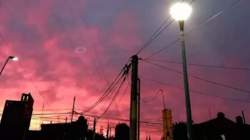 Desconcierto en la comunidad científica ante un impresionante OVNI avistado en una localidad de Argentina Desconcierto en la comunidad científica ante un impresionante OVNI avistado en una localidad de Argentina