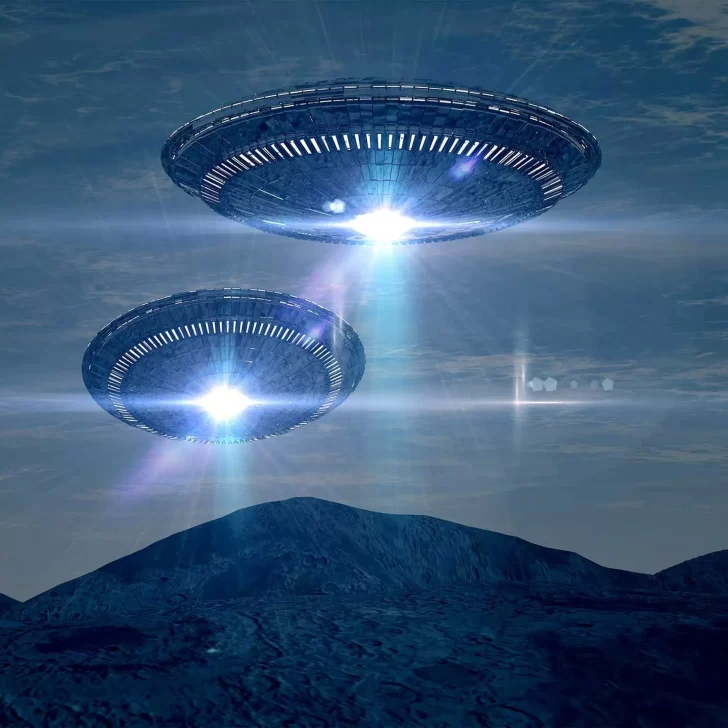 Misterio en Rosario por la aparición de OVNIS: “Pude ver un cúmulo de lucecitas en el cielo”